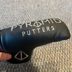 Pyramid Golf Putters Black Blade Headcover